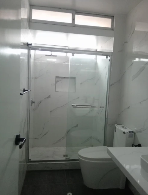 puertas de ducha en vidrio templado